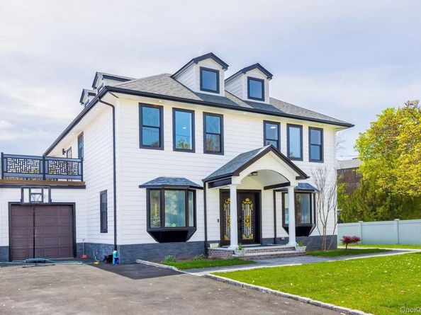 20 Genevieve Place, Great Neck NY 11021