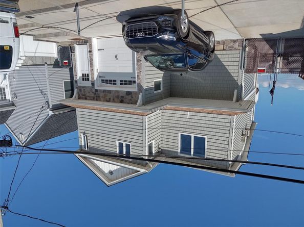 10 James Street S, East Rockaway NY 11518