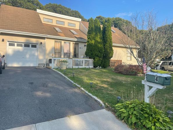 4 Golden Gate Lane, Shirley NY 11967
