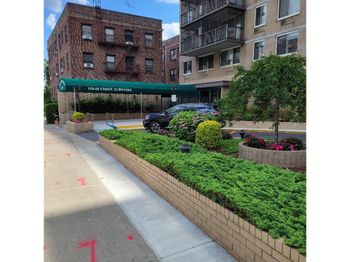 118-18 Union Turnpike