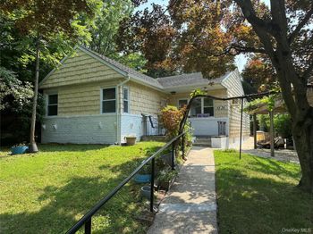 4934 Little Neck Parkway