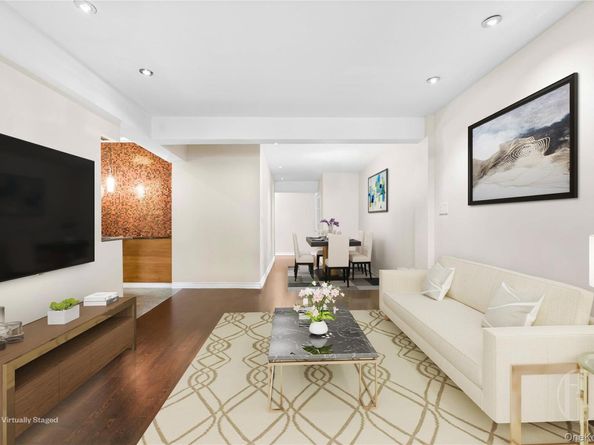 54 East 8th Street E 0 3J, New York (Manhattan) NY 10003