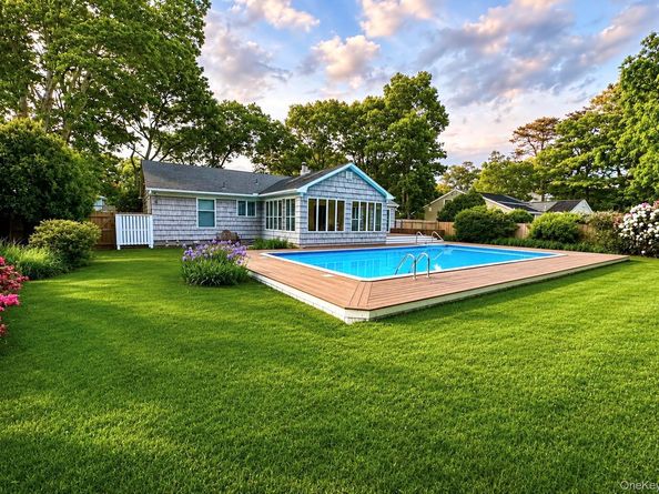 11 White Birch Trail, East Quogue NY 11942