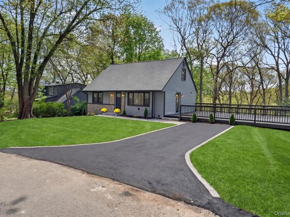 33 Tuscarora Drive, Centerport NY 11721