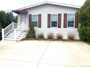 1661 Old Country Road