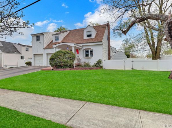 451 N Grove Street, Valley Stream NY 11580