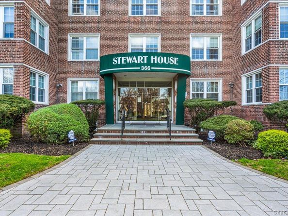 366 Stewart Avenue C4, Garden City NY 11530