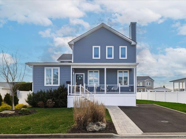 2441 Archer Street, Seaford NY 11783
