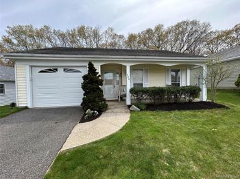 520 Cranston Lane