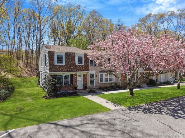 9 Penn Commons, Yaphank NY 11980