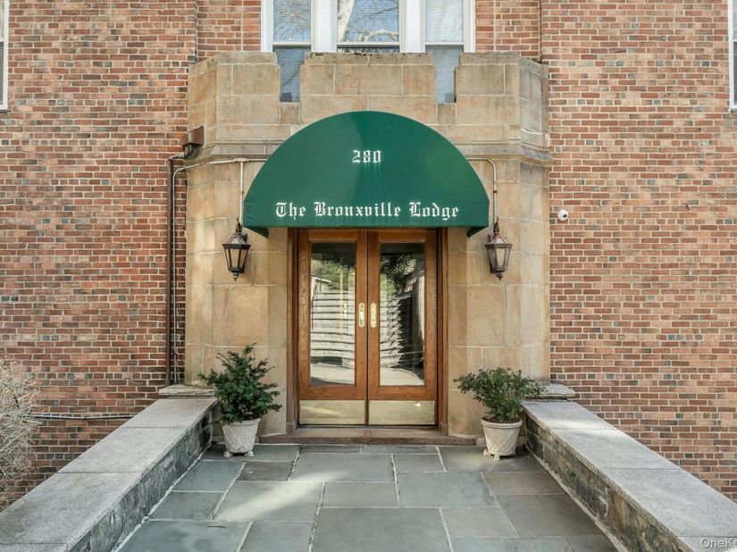 280 Bronxville Road 5X, Bronxville NY 10708