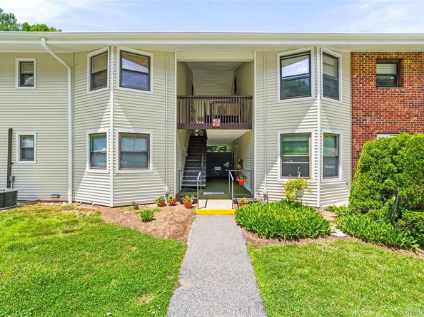 27 Walden Court J, Yorktown Heights NY 10598