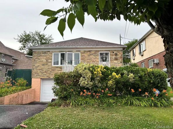 196-53 45th Avenue, Flushing NY 11358