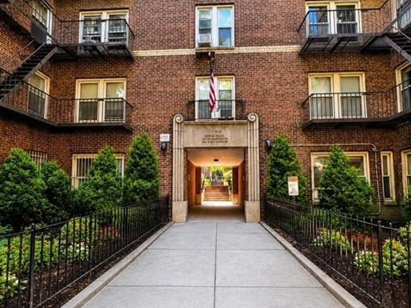 48-20 44th Street 4C, Woodside NY 11377
