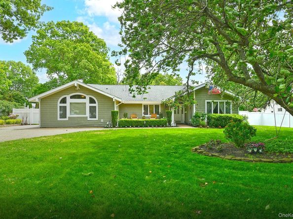 1019 Old Medford Avenue, Farmingville NY 11738