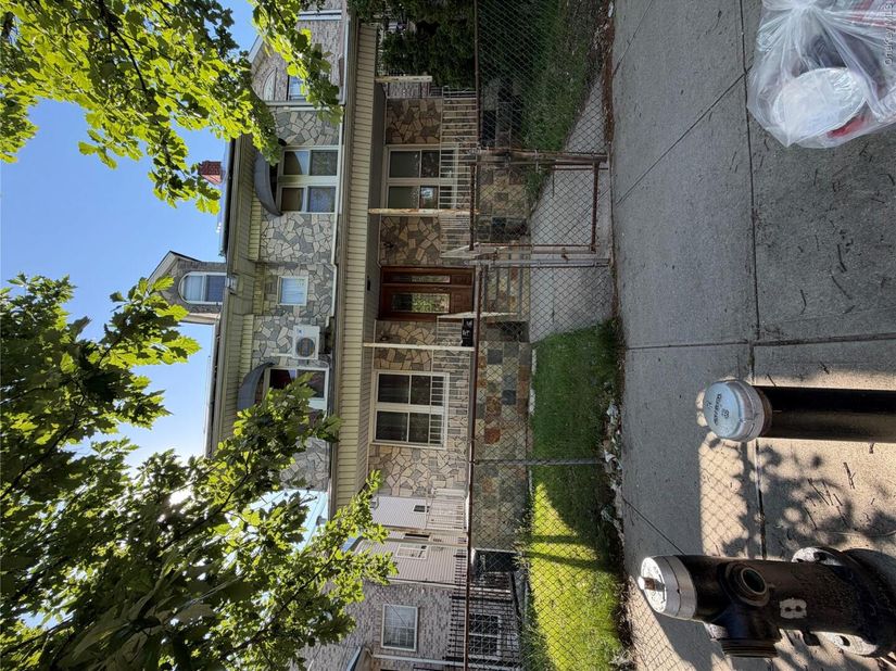 3643 Paulding Avenue, Bronx NY 10469