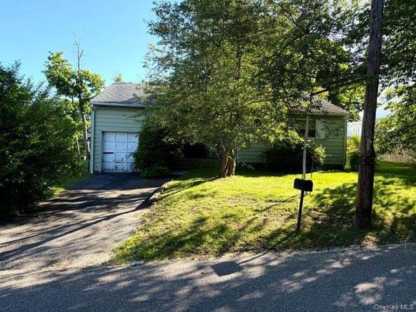 1 Catalpa Drive, East Northport NY 11731