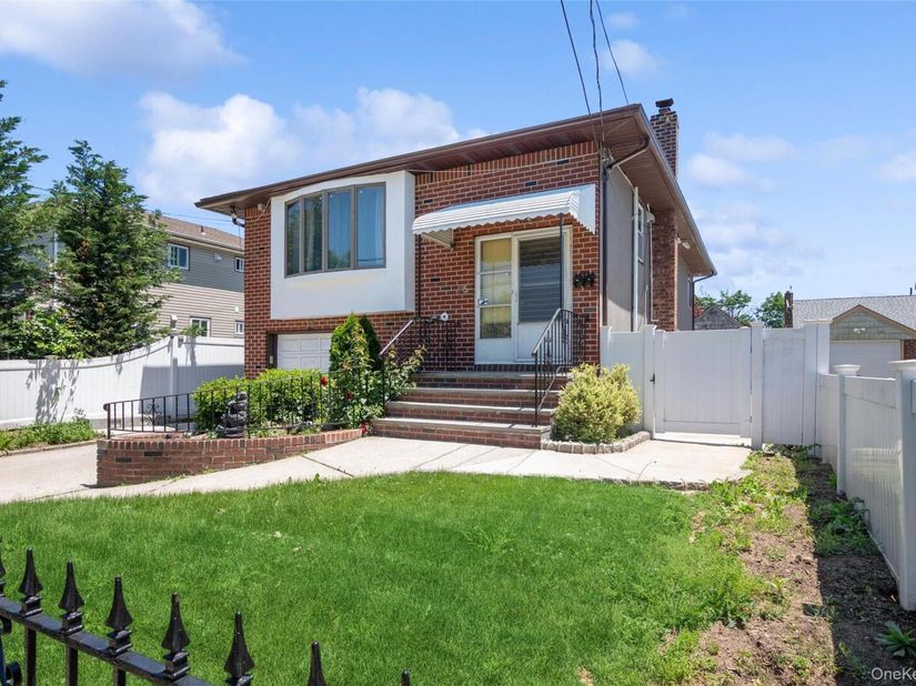 15 Belmont Boulevard, Elmont NY 11003
