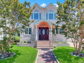 32 3rd Avenue