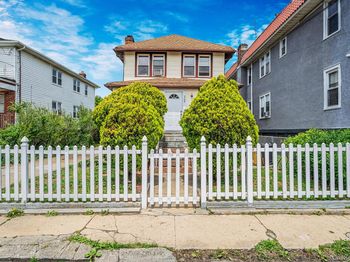 2706 Deerfield Road