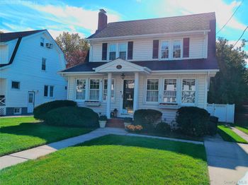 992 Davison Place