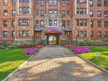 23 Old Mamaroneck Road
