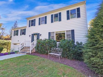 11 Willow Lane