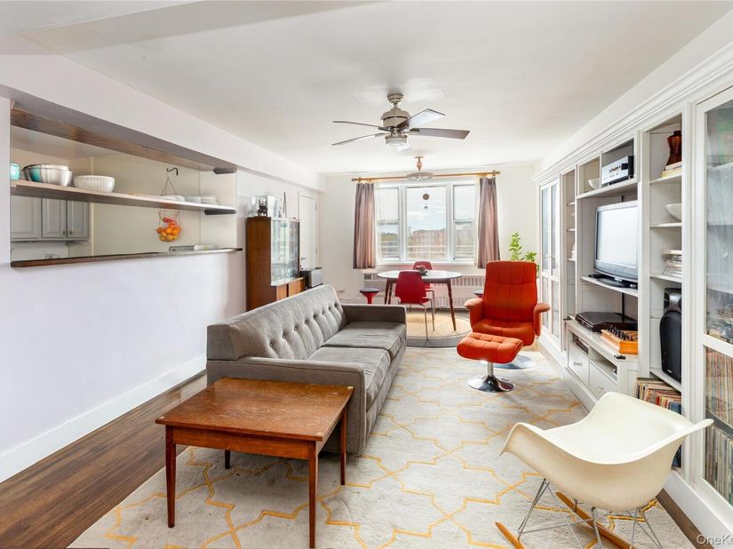 609 Kappock 8D, Bronx NY 10463