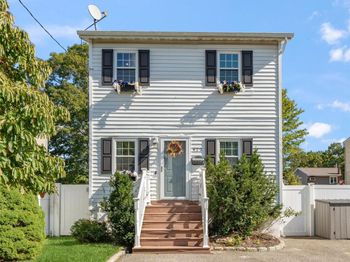 422 Myrtle Avenue