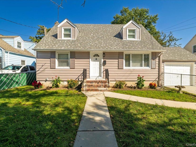 413 Greengrove Avenue, Uniondale NY 11553