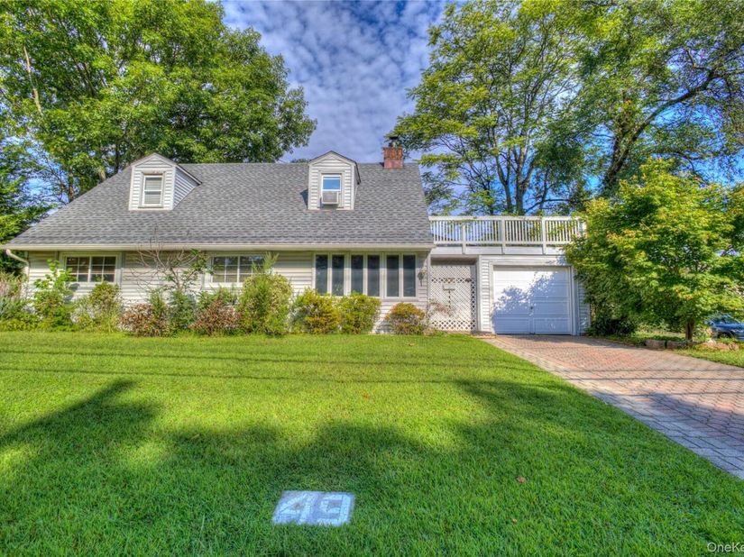 49 Radcliff Avenue, Port Washington NY 11050