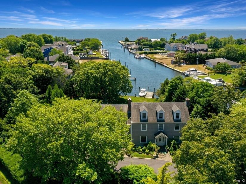 110 Elder Road, Islip NY 11751