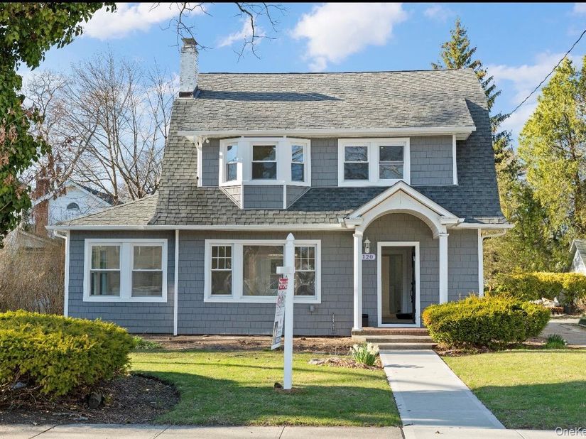 120 Lena Avenue, Freeport NY 11520