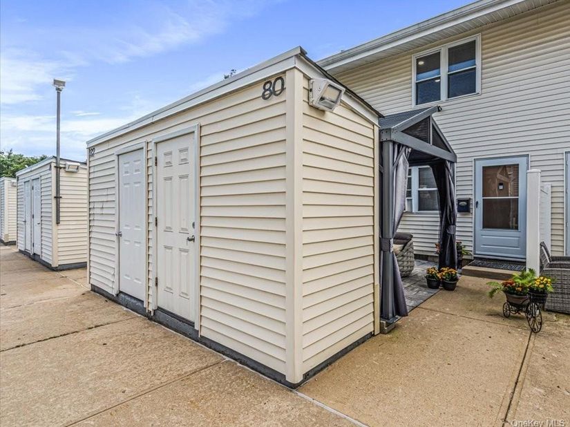 80 Townhouse Road N 80N, Huntington Station NY 11746