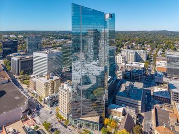 1 Renaissance Square