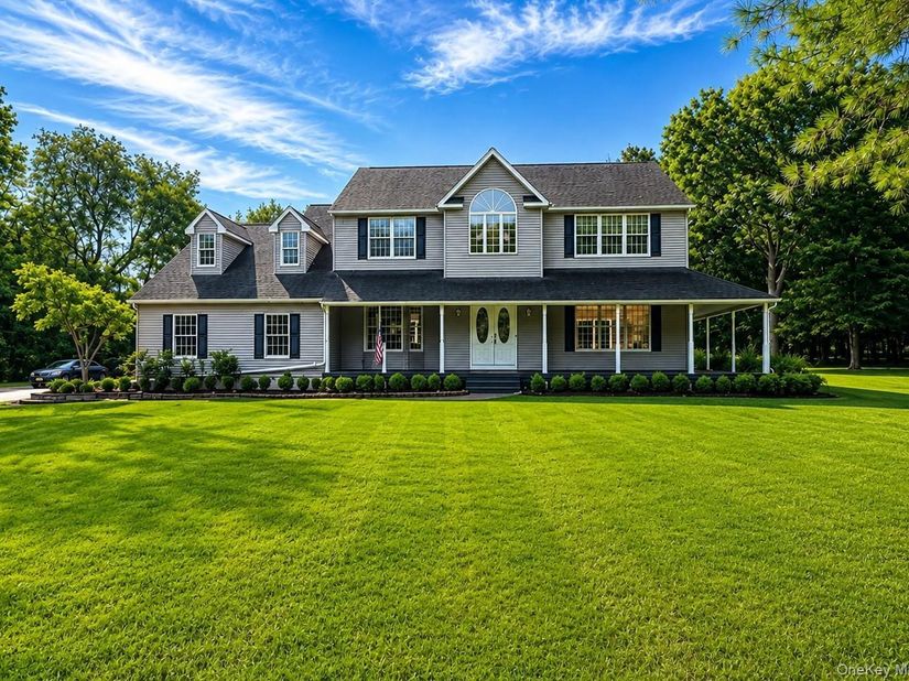 61 Shore Road B, Mount Sinai NY 11766