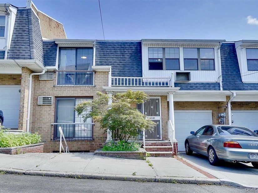 41-43 Little Neck Parkway, Little Neck NY 11363