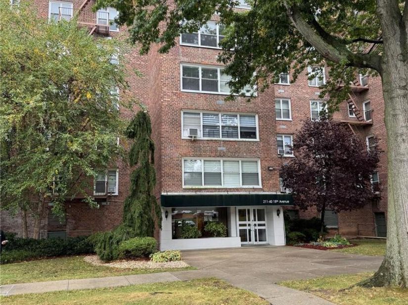 211-40 18th Avenue 4J, Bayside NY 11360