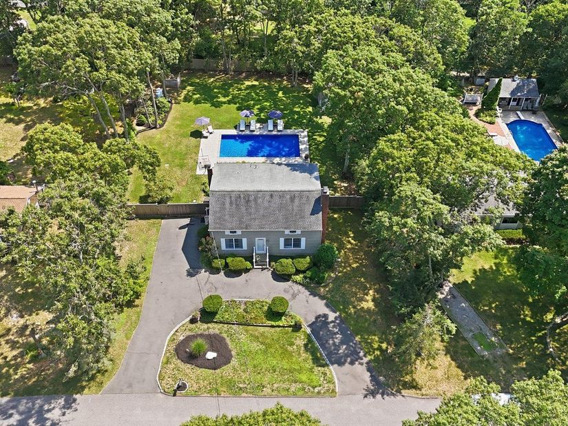 45 Norwood Road, Hampton Bays NY 11946
