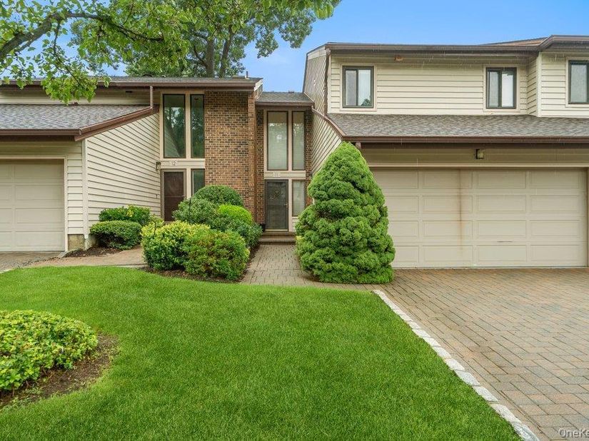 11 Maple Run Drive, Jericho NY 11753