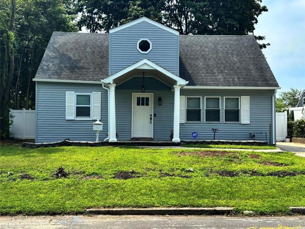 68 State Avenue, Wyandanch NY 11798