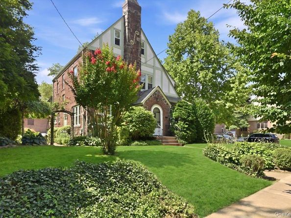 159-02 28th Avenue, Flushing NY 11358