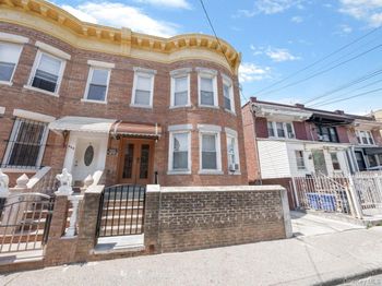 452 Lincoln Avenue
