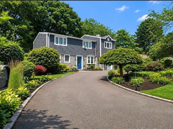 1634 N Gardiner Drive, Bay Shore NY 11706