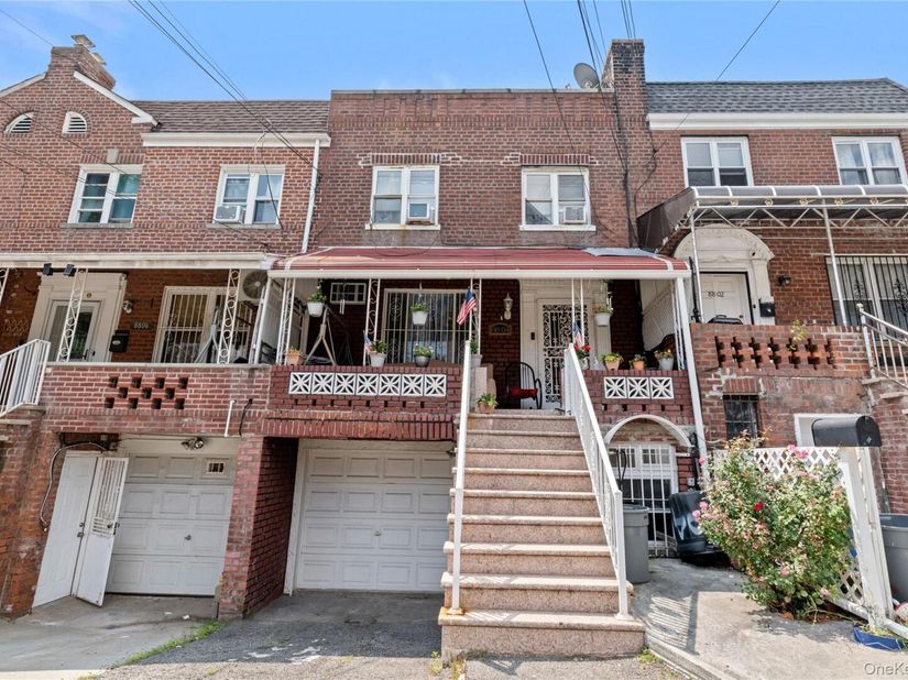 8804 209th Street, Queens Village NY 11427
