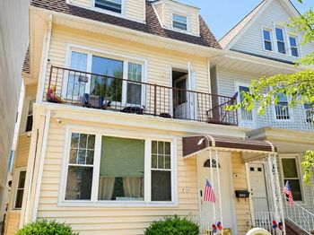 1044 41st