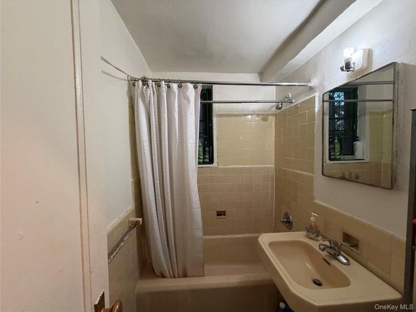 1551 Unionport Road 4C, Bronx NY 10462