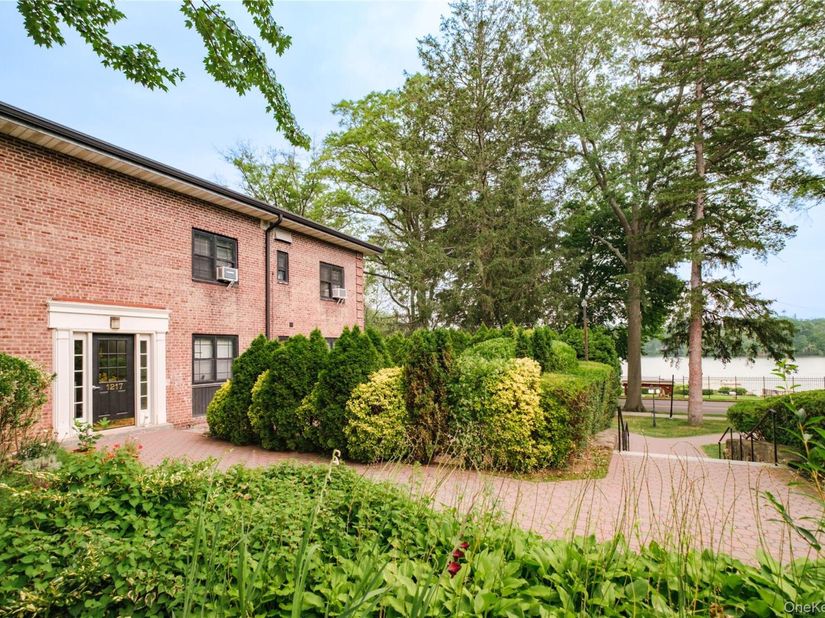 1217 California Road A23, Eastchester NY 10709