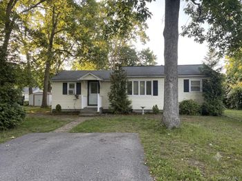 33 Elm Road E