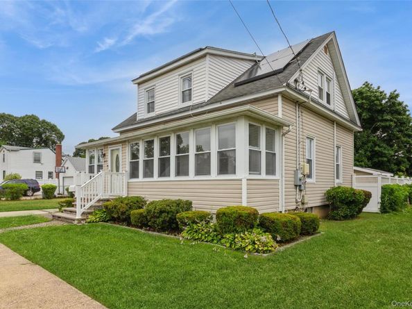 469 Chester Street, Uniondale NY 11553